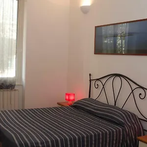  Apartment Perdiana House